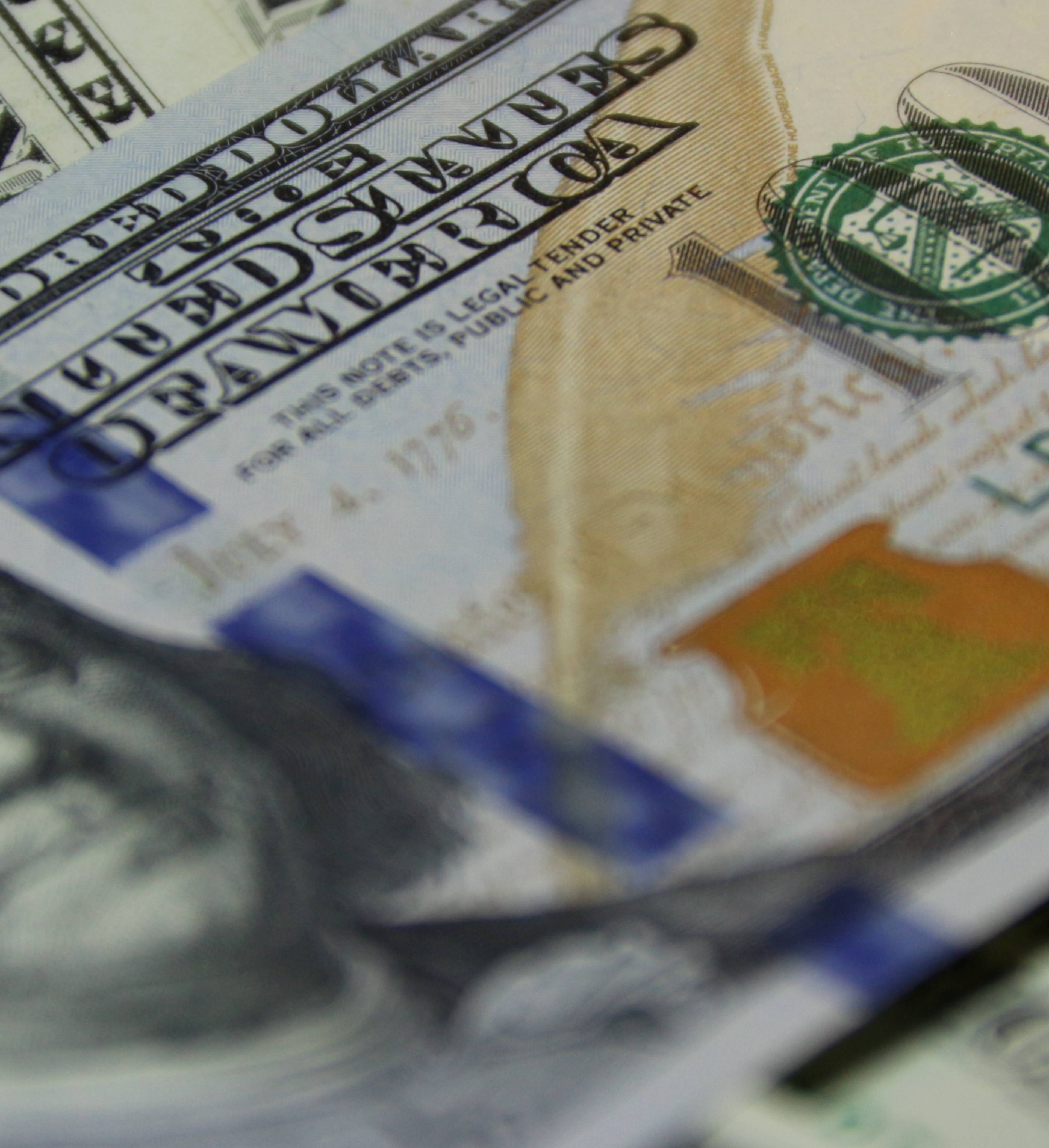 dollar-vladimir-solomyani-rKPiuXLq29A-unsplash