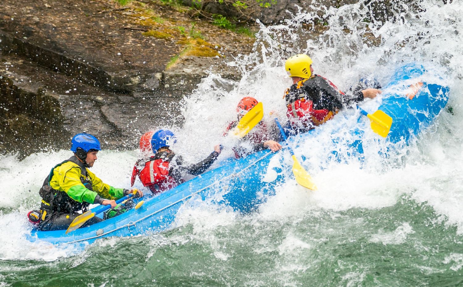 go_rafting_sjoa__actionfylt_rafting_med_overnatting-cover