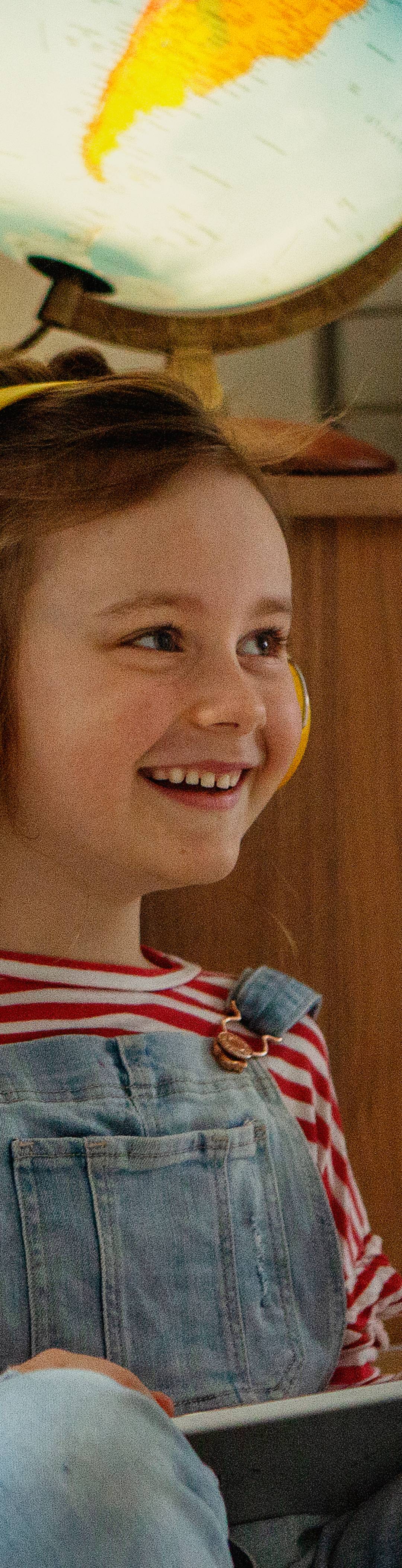 Jente med øretelefoner