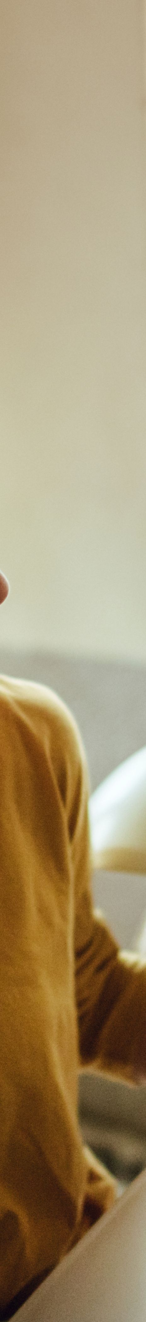 To jenter med flytteesker