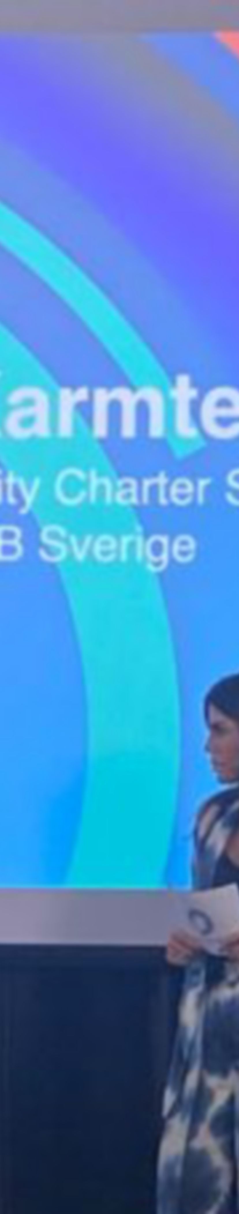 Petra Karmteg på scen på Diversity Charter Sveriges Signatory Event