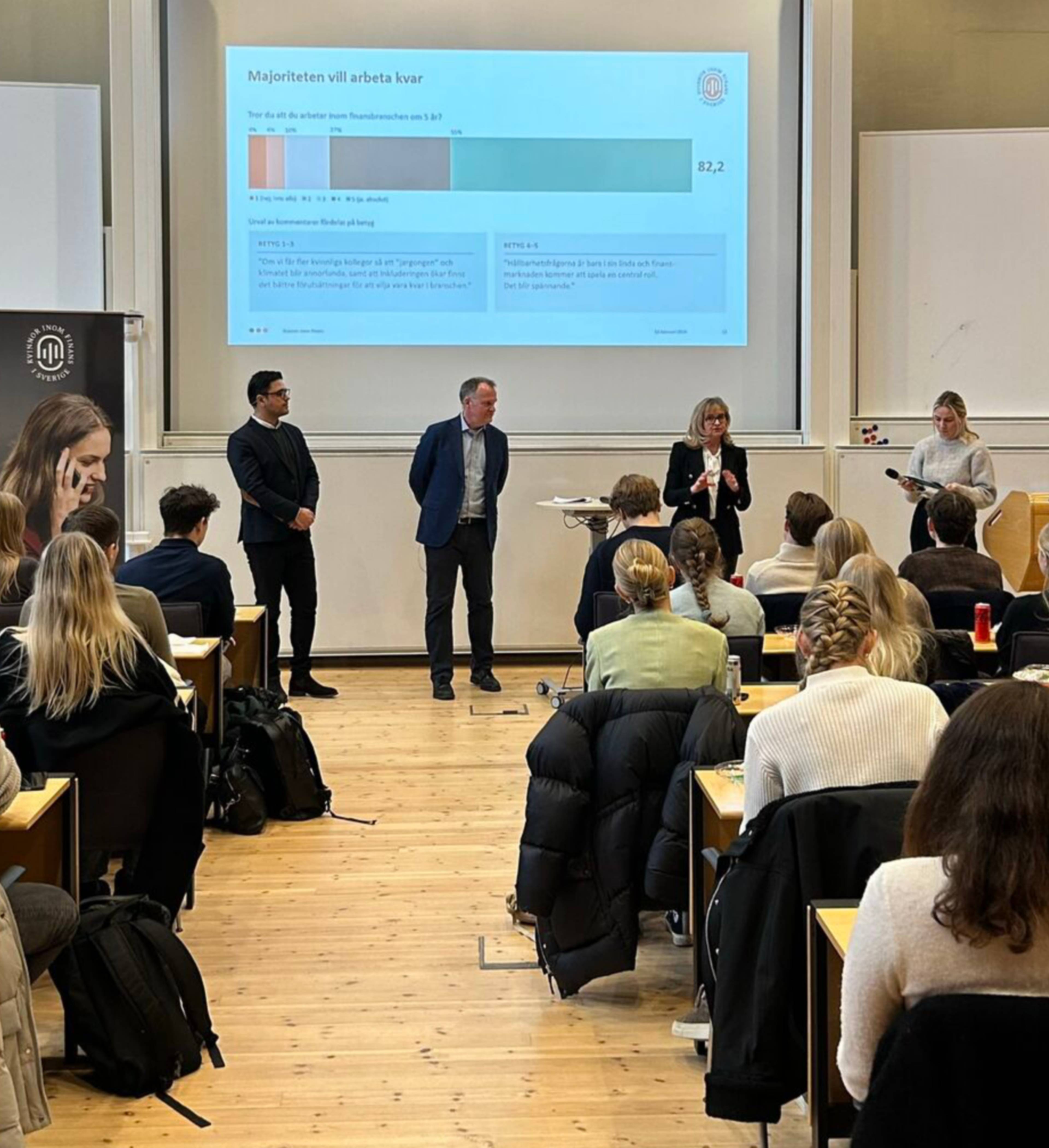 Studenter i föreläsningssal